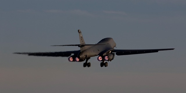 Nadzvukový americký bombardér B-1B Lancer