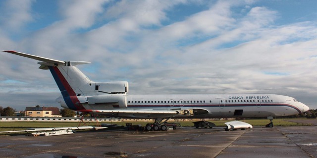 Tu-154M OK-BYZ na kbelském letišti.