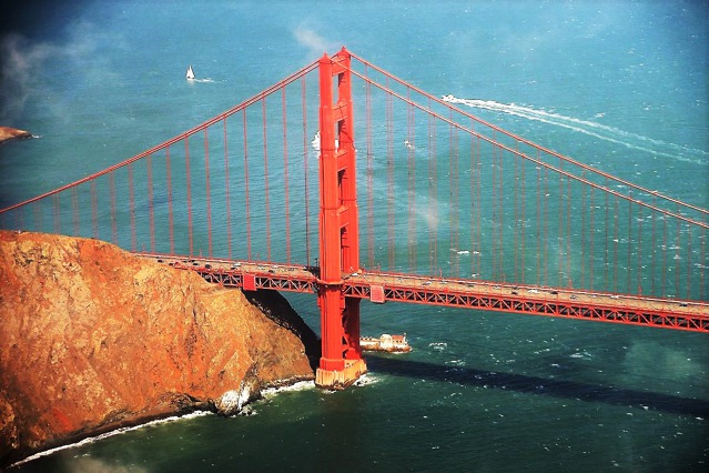Golden Gate Bridge na straně městečka Sausalito