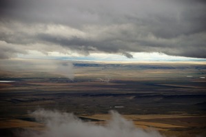 Tohle počasí nám při přeletu Skalistých hor cestou do Yellowstone komplikovalo život