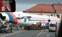 Tu-154M OK-BYZ při pozemním transportu z Kbel do Kunovic. Foto: Tereza Šírová pro Technet.cz Tu-154M OK-BYZ při pozemním transportu z Kbel do Kunovic. Foto: Tereza Šírová pro Technet.cz