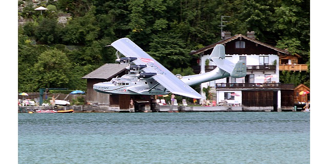 Dornier jde na Touch and Go. Zatím vše v pořádku. Foto: Günther Schreiner pro Austrianwings.info