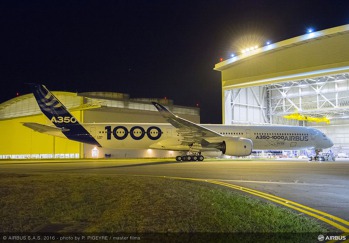 Airbus A350-1000 během prvních testů po osazení motory Rolls Royce Trent XWB-97. Foto: Airbus, 26. 10. 2016