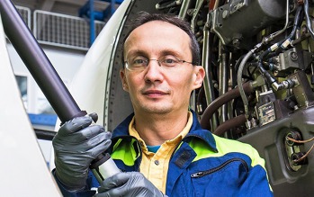 Martin Routa, letecký mechanik Czech Airlines Technics. Foto: Český aeroholding