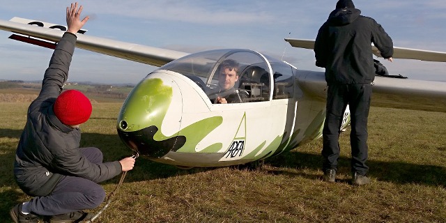 O druhém prosincovém víkendu 2016 proběhla na benešovském letišti soutěž v přesnosti přistání. Pořádal Glider Aerobatic Club Benešov. 