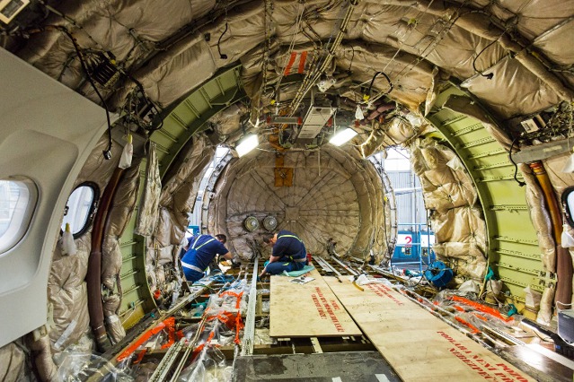 Strukturální oprava zadní části trupu v rámci těžké údržby, Czech Airlines Technics. Foto: Český Aerohloding