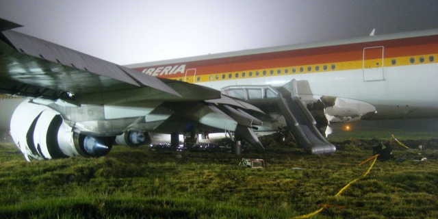 A340-600 EC-JOH po nehodě v Quitu. Zdroj: Baa-acro.com 