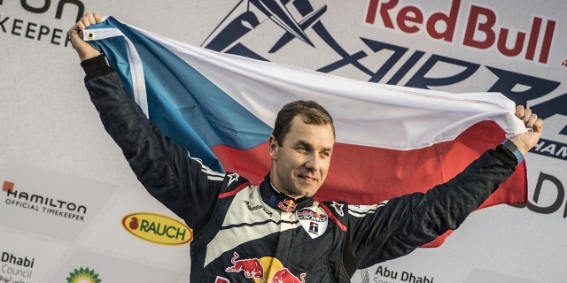 Martin Šonka slaví své první vítězství. Zdroj: RBAR