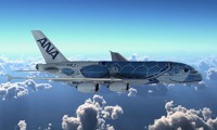 Od roku 2019 bude mezi Tokyem a Honolulu létat tato kareta obrovská. Ovšem vyvedená jako symbol štěstí na prvním japonském Airbusu A380. Od roku 2019 bude mezi Tokyem a Honolulu létat tato kareta obrovská. Ovšem vyvedená jako symbol štěstí na prvním japonském Airbusu A380.