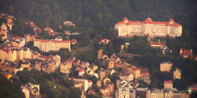 Dobrá viditelnost na příletu do Karlových Varů. Foto: Pavel Valenta