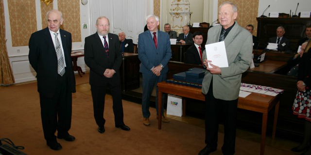 Slavnostní ceremoniál předání ocenění osobnostem z oblasti letectví v Poslanecké sněmovně. Foto: PSP ČR