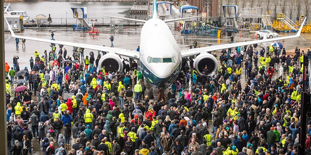 B737 MAX 9 poprvé vzlétl z továrního letiště v Rentonu 13. dubna 2017. Obr.: Boeing