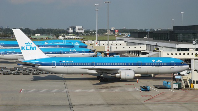 b767-300_txt3.jpg