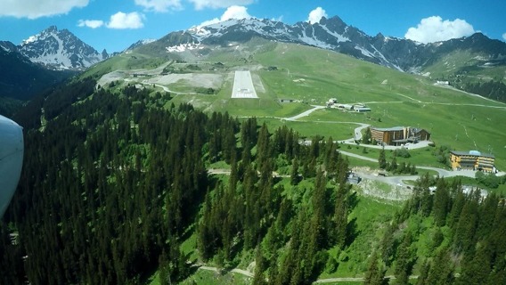 Altiport Courchevel v Savojských Alpách. Foto: Jiří Pruša 