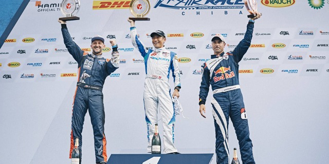 RBAR Chiba 2017, stupně vítězů: zleva Petr Kopfstein (stříbro), Yoshihide Muroya (zlato) a Martin Šonka (bronz). n