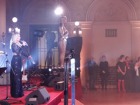 Moderátorka Lucie Borhyová oznamuje konání přednášky Jiřího Pruši. Slavnostní večer ŘLP na Žofíně 9. prosince 2016. Foto: Jan Dvořák