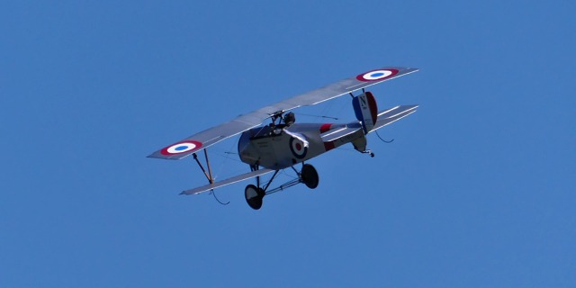 Tým Vimy Flight nad Burlingtonem. Foto: Jerry Soltys