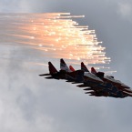 Na MiG-29 předváděl efektní skupinovou pilotáž display tým ruského letectva Striži na MiG-29. 