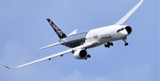 Na MAKSu se poprvé předvedl A350-900. Jeho prvním ruským zákazníkem je Aeroflot, do jehož flotily se od druhé poloviny 2018 postupně zařadí 28 strojů. Na MAKSu se poprvé předvedl A350-900. Jeho prvním ruským zákazníkem je Aeroflot, do jehož flotily se od druhé poloviny 2018 postupně zařadí 28 strojů.