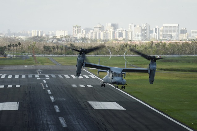 V-22 Osprey na Luis Muñoz Marín International Airport, San Juan, Portoriko. Foto: Sgt. Joshua L. DeMotts 