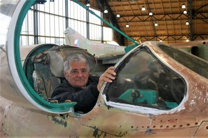 Oldřich Pelčák v kokpitu MiG-21MF ve kbelském leteckém muzeu. Foto: Michal Beran