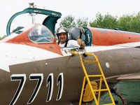 Oldřich Pelčák v MiG-21 v době, kdy létal jako zkušební pilot v leteckém výzkumném ústavu ve Kbelích. Foto: Archiv O. Pelčáka Oldřich Pelčák v MiG-21 v době, kdy létal jako zkušební pilot v leteckém výzkumném ústavu ve Kbelích. Foto: Archiv O. Pelčáka
