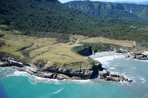 Divoké západní pobřeží Jižního ostrova/Rugged West Coast of South Island