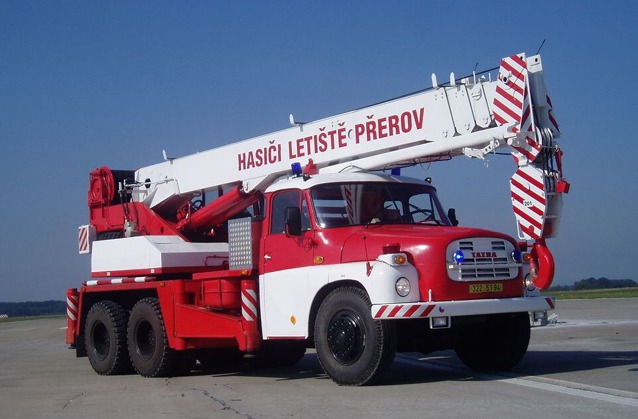Na LKPO sídlí i jednotka IZS Hasiči Letiště Přerov. 