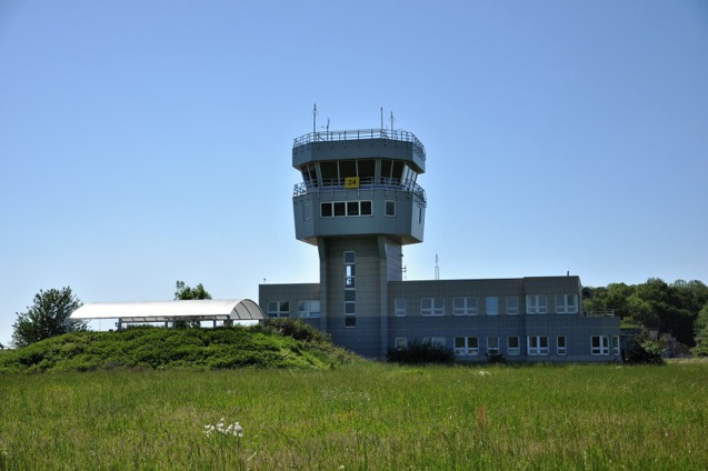 Řídící věž letiště Přerov. 