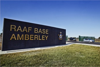Vstupní brána na základnu RAAF Amberley.