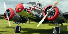 Lockheed Electra. Foto via pilotinfo.cz, autorem snímku je Martin Štěpánek. Lockheed Electra. Foto via pilotinfo.cz, autorem snímku je Martin Štěpánek.