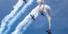 Vystoupení Flying Bulls Aerobatic Team je vždy špičkové. Foto: Lukáš Trtílek Vystoupení Flying Bulls Aerobatic Team je vždy špičkové. Foto: Lukáš Trtílek