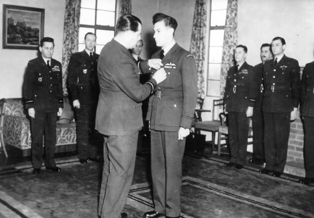 Jeho zasloužený DFC mu 31. ledna 1944 osobně předal velitel 11. skupiny ADGB, letecký vicemaršál Hugh Saunders.