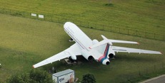 Takto je dnes Tu-154M OK-BYZ umístěn v areálu kunovického leteckého muzea. Takto je dnes Tu-154M OK-BYZ umístěn v areálu kunovického leteckého muzea.