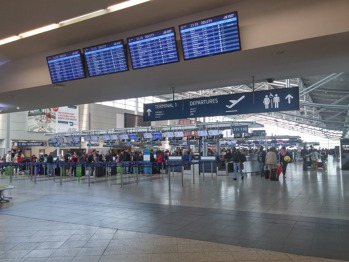 Odbavovací hala Terminálu 1 na letišti Václava Havla. Ilustrační foto: Jan Dvořák