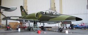 Dokončovaný Albatros v prostorách Aircraft Industries Kunovice.