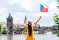 Vyvěste 28. října 2018 českou vlajku a zapojte se tak do rekordního pokusu Agentury Dobrý den Pelhřimov. Zdroj obr.: Agentura dobrý den Vyvěste 28. října 2018 českou vlajku a zapojte se tak do rekordního pokusu Agentury Dobrý den Pelhřimov. Zdroj obr.: Agentura dobrý den