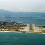 Na finále letiště Gibraltar.