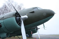 Stroj DC-3A s registrací N143J byl vyroben v roce 1937 původně jako DC-3 s motory Wright R-1820. Foto: vhu.cz
