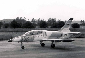 Prototyp L-39 X-11 (prototyp verze L-39ZO) s výstavním číslem 336 pro Pařížský aerosalon v roce 1977. Foto: l-39.cz
