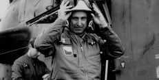 Jiří Macura připraven k letu na Mi-24. Foto: Archiv J. Macury Jiří Macura připraven k letu na Mi-24. Foto: Archiv J. Macury