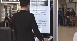 Virtuální informační kiosek na ruzyňském letišti vás spojí s operátorem nebo vám zobrazí vše k vašemu letu