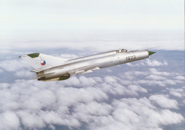 Vladislav Balda za řízením MiG-21R.  Foto: Archiv V. Baldy