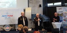 Vítězslav Klímek hovoří na vyhlášení výsledků ankety v listopadu v Muzeu Metoděje Vlacha. Po jeho pravici genmaj. Ing. Jiří Kubala. Foto: Miloš Dermišek Vítězslav Klímek hovoří na vyhlášení výsledků ankety v listopadu v Muzeu Metoděje Vlacha. Po jeho pravici genmaj. Ing. Jiří Kubala. Foto: Miloš Dermišek