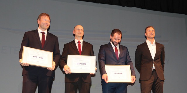 Podpůrný tým Martina Šonky. Zleva Josef Šonka, Petr Františ, Ivan Krákora a Martin Šonka. Foto: Jan Fridrich