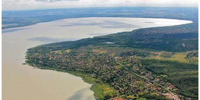 Jihozápadní okraj Balatonu při pohledu z OK-LEX. Foto: Jan Dvořák 