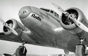 Lockheed Electra firmy Baťa v Otrokovicích. Tuto dámu, dnes bázovanou na letišti Točná, Jan Šerhant u Bati pilotoval. Foto: Archiv rodiny Šerhantových