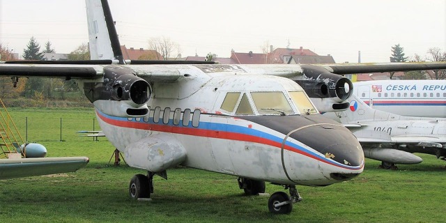 První čtyřistadesítka - LET XL-410 Turbolet v.č. 001, se díky našim předchůdcům v muzeu dochovala do dnešních dnů...  Foto: archiv LMKU