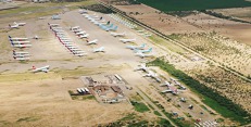 Pinal Aipark je opravárenská báze a odkladiště nepotřebných letadel, Arizona, USA. Pinal Aipark je opravárenská báze a odkladiště nepotřebných letadel, Arizona, USA.