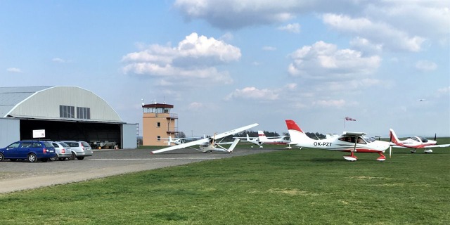 Letiště Erpužice v celkovém pohledu. Foto: Aeroklub Erpužice